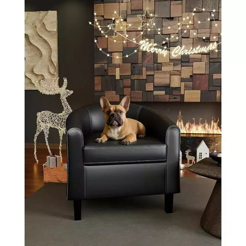 Fauteuil de salon en similicuir, avec coussin moelleux.