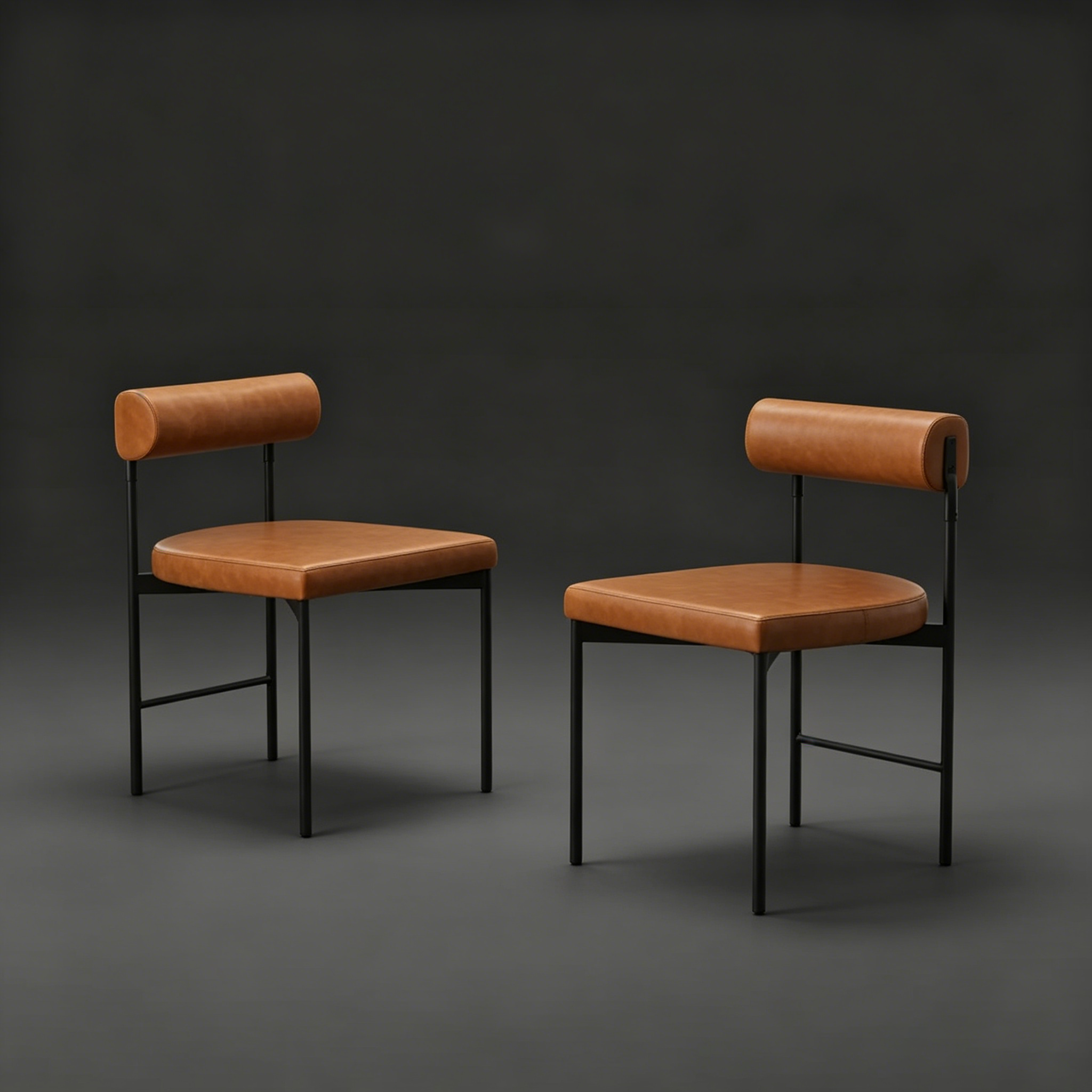 Chaise de salle à manger en similicuir avec dossier incurvé.