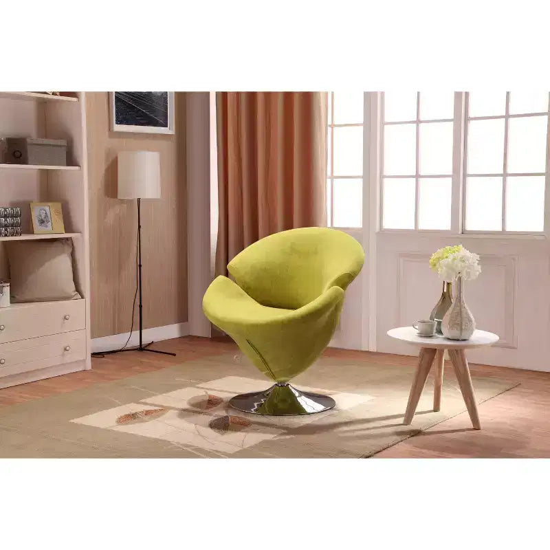 Deux fauteuils pivotants en velours tulipe
